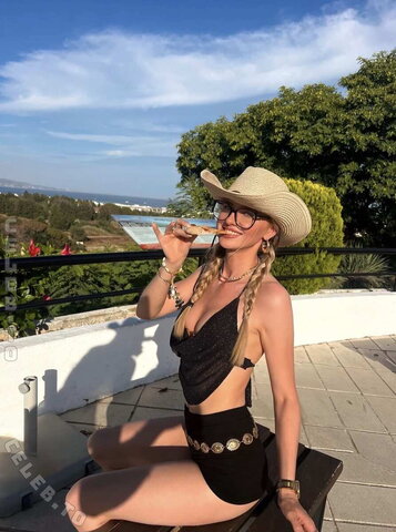 Feline.trd – insta pictures from May 19 🍕
