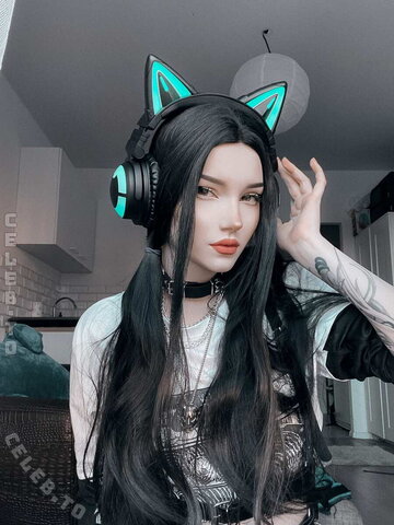 Felvelial – Cat girl 🌝