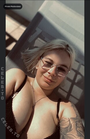 Fenni2002 nude photo 1