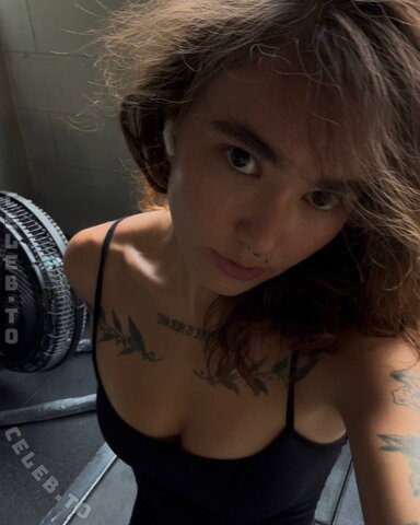 ferdistyan nude photo 14