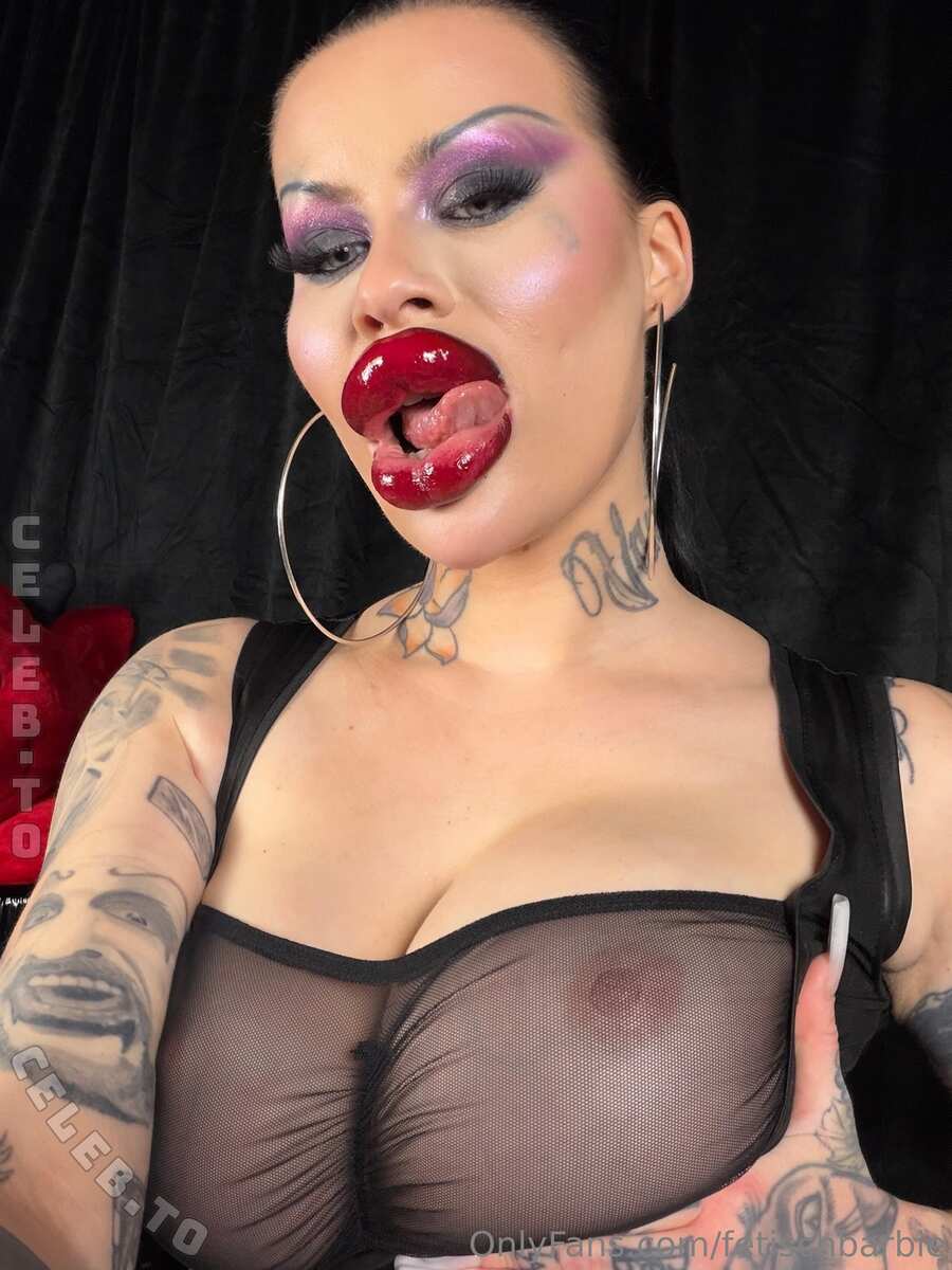 FetischBarbie nude photo 4