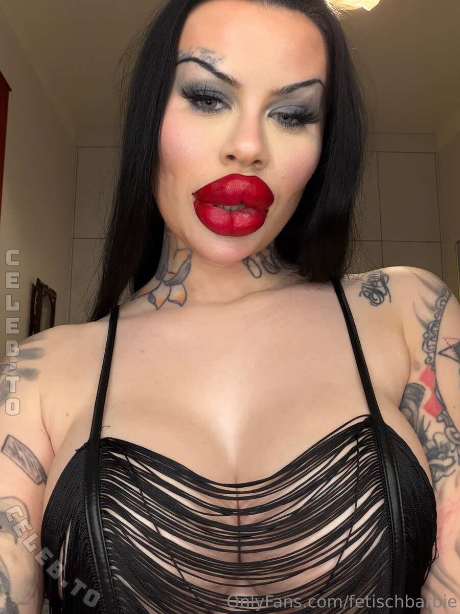 FetischBarbie nude photo 1