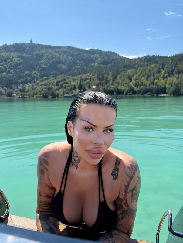 FetischBarbie nude photo 5
