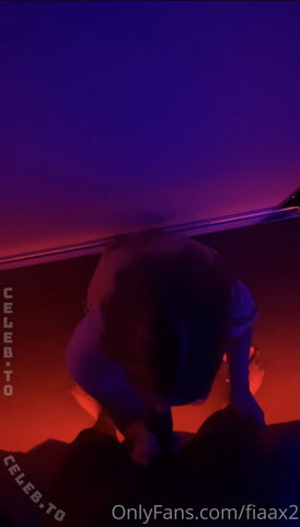 Fiaaxvip nude photo 2
