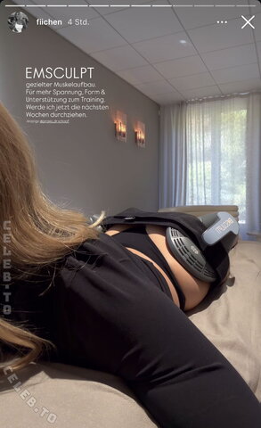 Fiichen nude photo 2