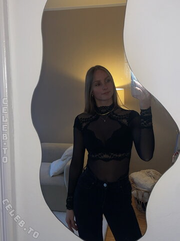 Finja and Svea photo 1