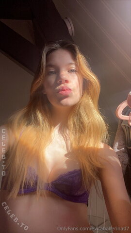 Fiona Ballerina – Teasing baby