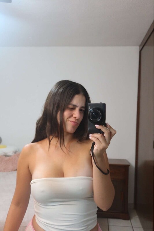 Fiona Grappin nude photo 10
