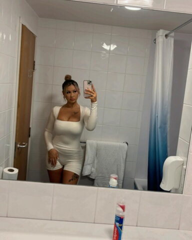 fionawiley.xo nude photo 33