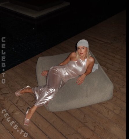 Fioonaax nude photo 5
