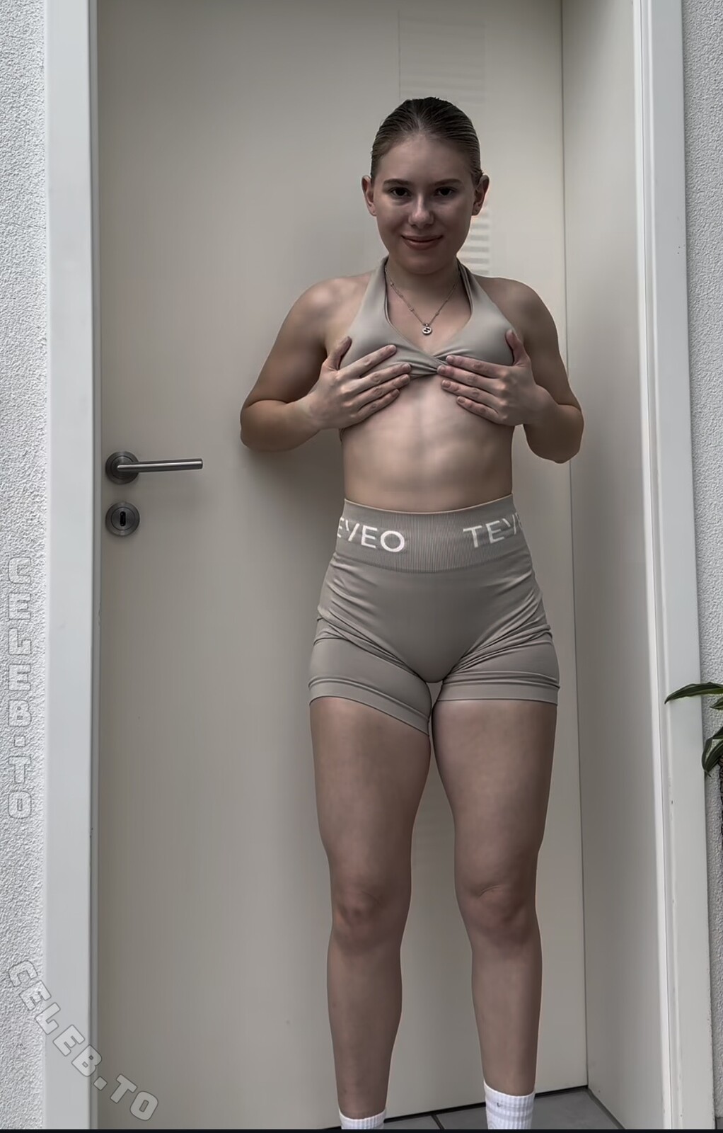 fitbyhannaah nude photo 3