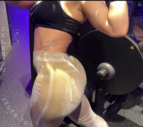 Fitness Samka nude photo 2