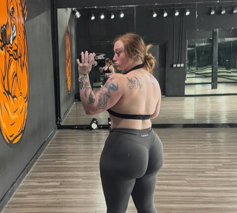 Flawlislawlis nude photo 2