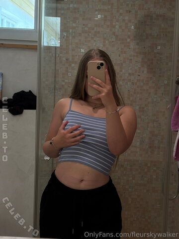 FleurSkywalker nude photo 23