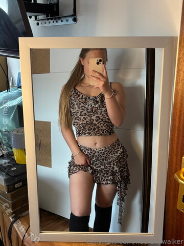 FleurSkywalker nude photo 35