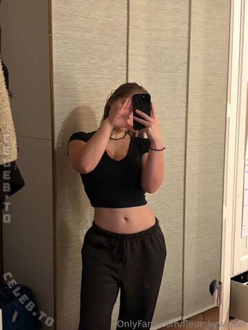 FleurSkywalker nude photo 12