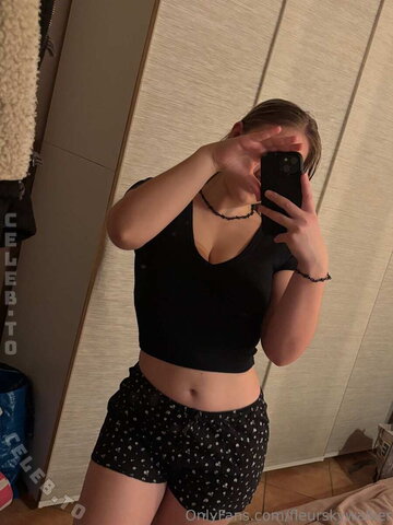 FleurSkywalker nude photo 9