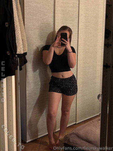 FleurSkywalker nude photo 46