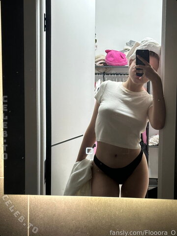Flooora_O nude photo 31