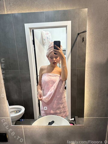Flooora_O nude photo 19