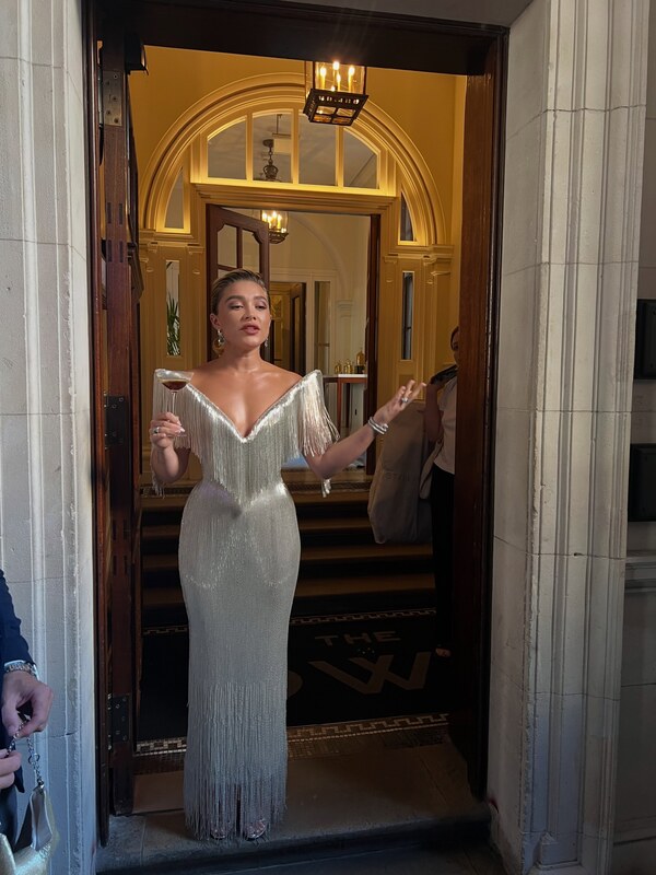 Florence Pugh nude photo 1