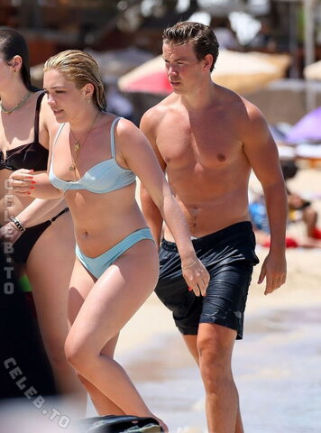Florence Pugh photo 4