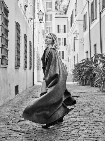 Florence Pugh nude photo 107