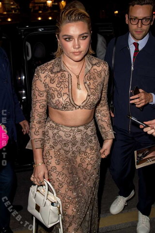 Florence Pugh nude photo 98