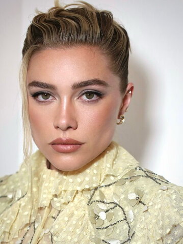 Florence Pugh Fresh (4 photos)