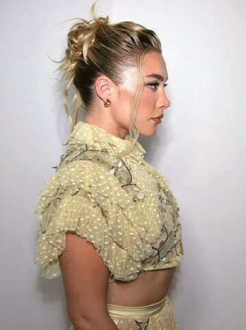 Florence Pugh nude photo 22