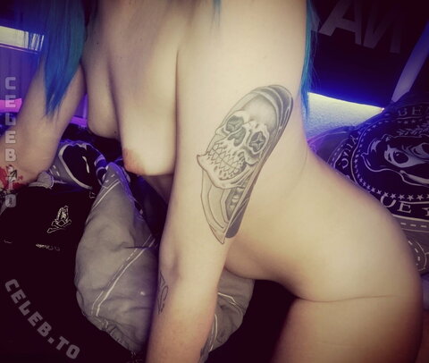 Flummy666 nude photo 4