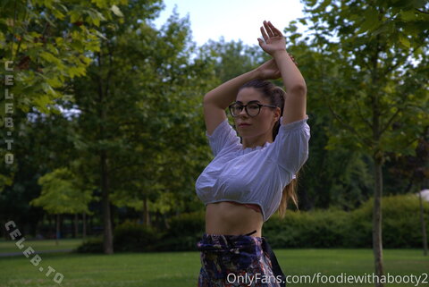 Foodiewithabooty2 nude photo 225