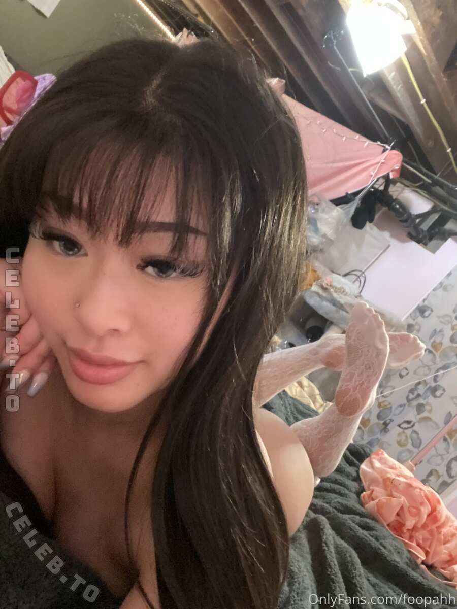 Foopahh nude photo 11