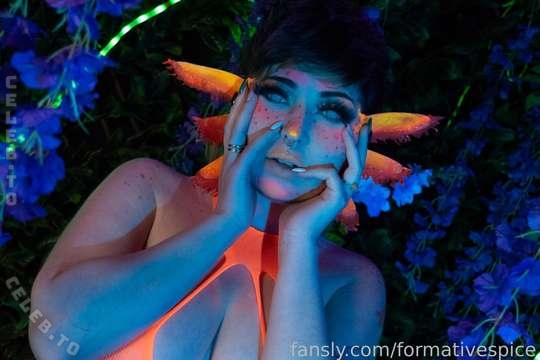 Formativespice nude photo 6