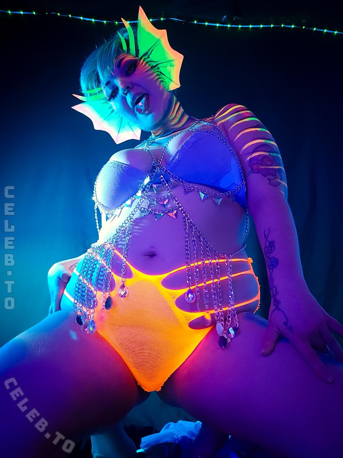 Formativespice nude photo 17