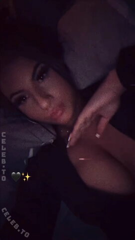 foxyone.offziell nude photo 2