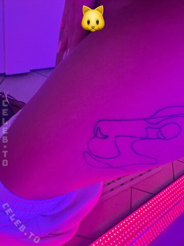 foxyone.offziell nude photo 6