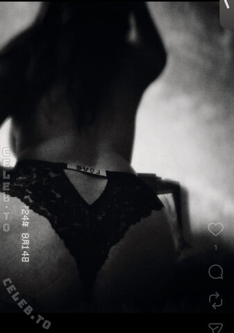 foxyone.offziell nude photo 4