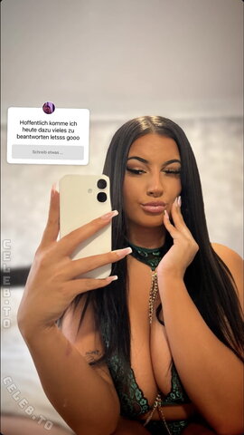 foxyone.offziell nude photo 26
