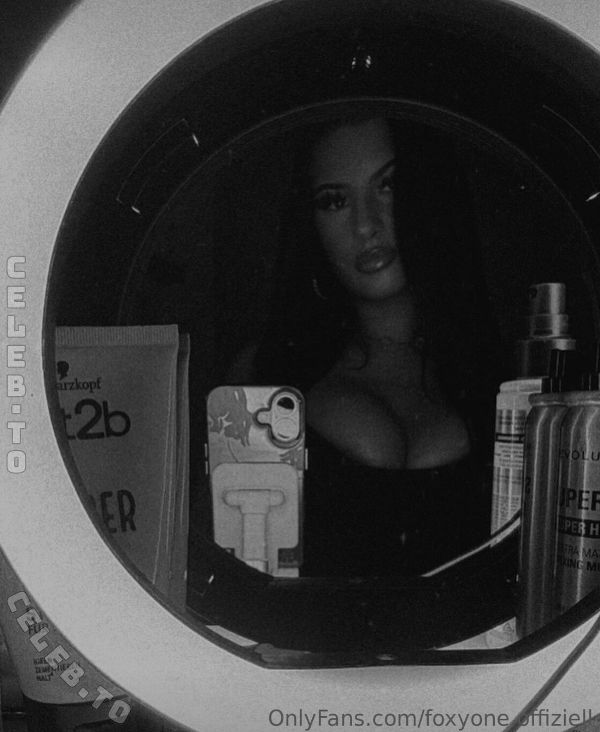 foxyone.offziell nude photo 3