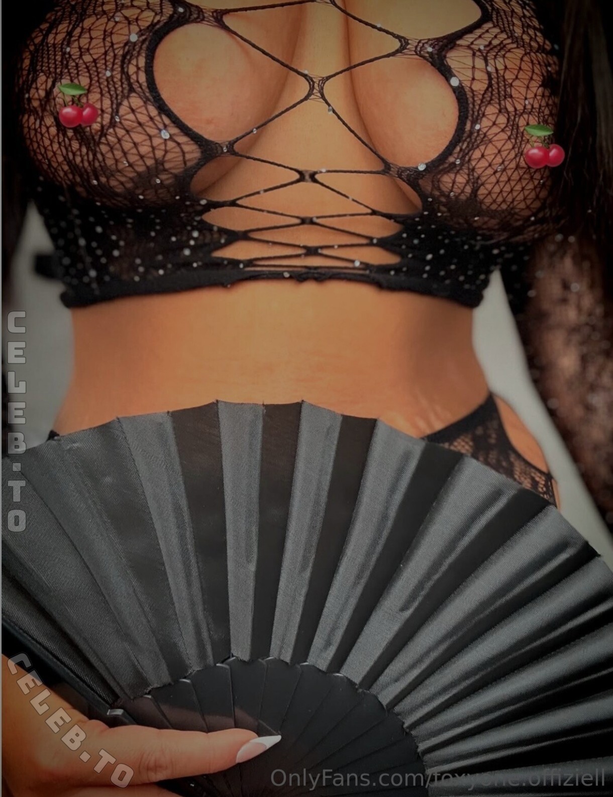 foxyone.offziell nude photo 10