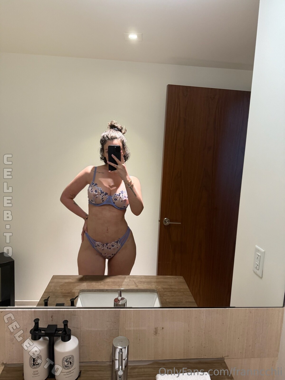 Franncchii nude photo 9