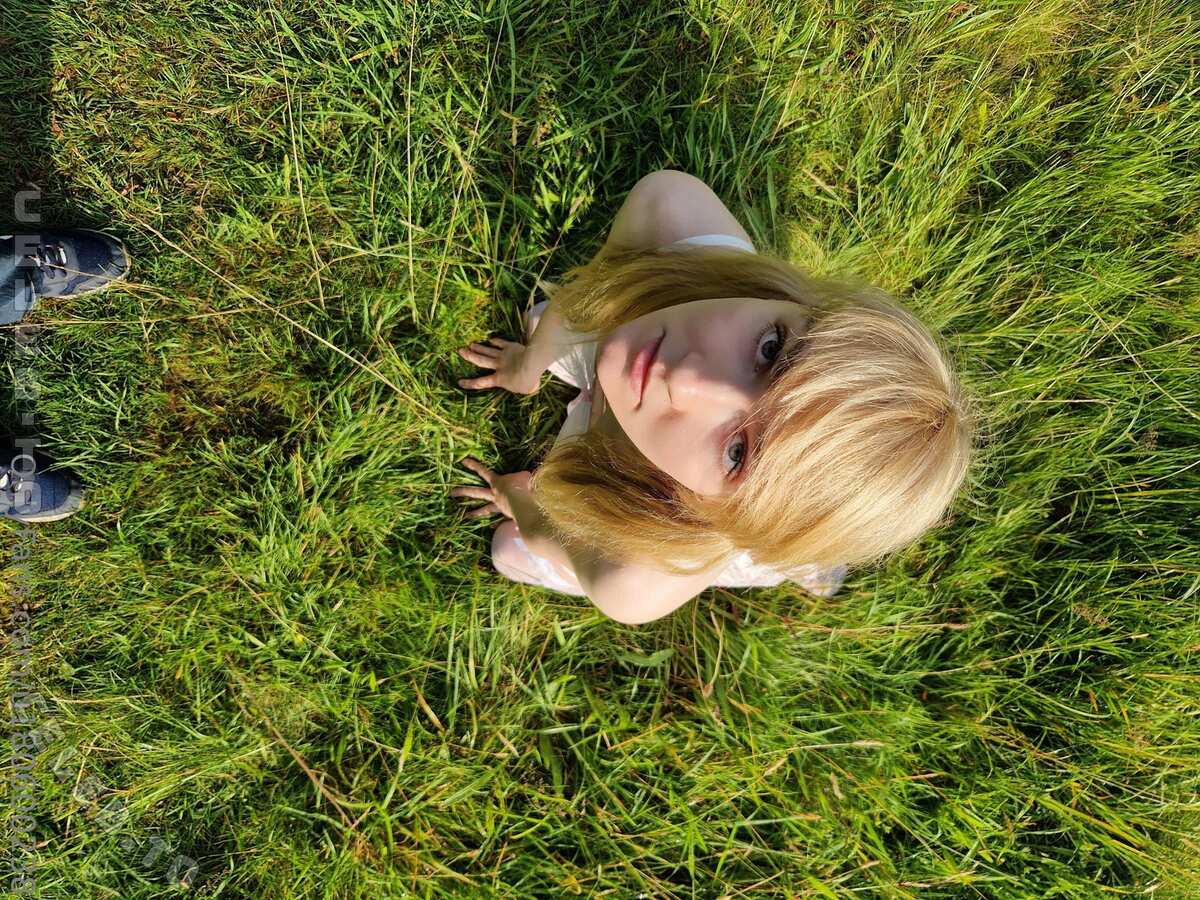 Franziska Reineke nude photo 9