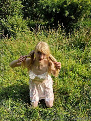 Franziska Reineke nude photo 3