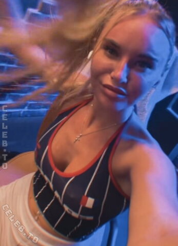 Franziska Temme Sexy (2 photos)