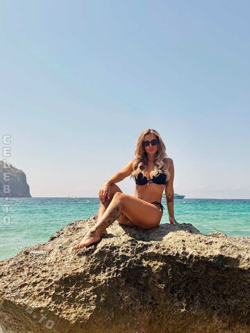 Franzissel nude photo 3