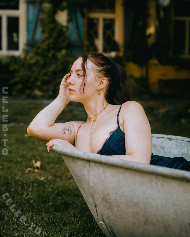 _franzisunshine nude photo 4