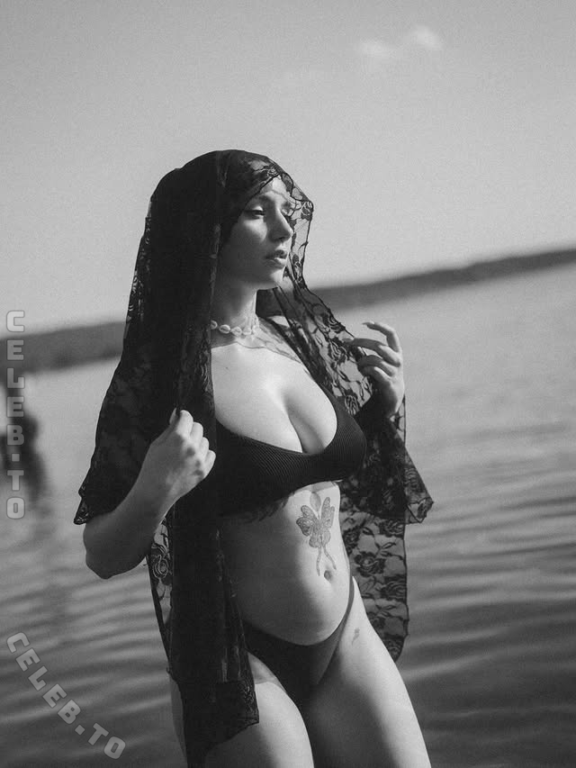 _franzisunshine nude photo 5
