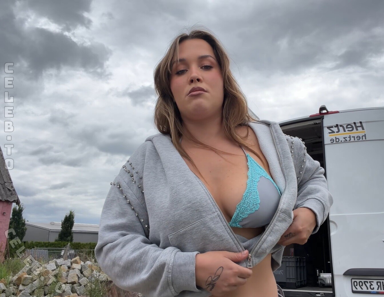 Frau Gretel nude photo 2