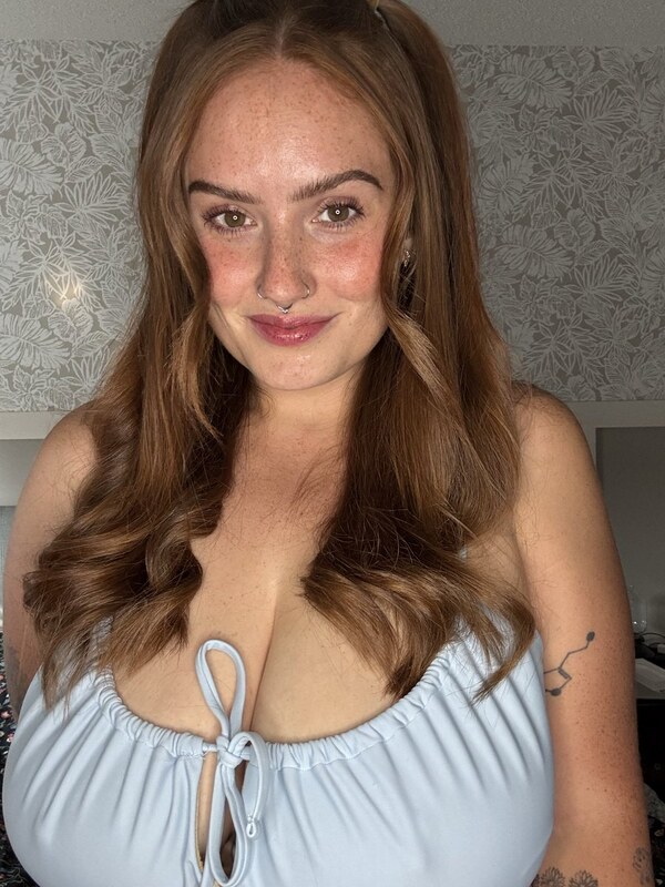 FreckledNat nude photo 1